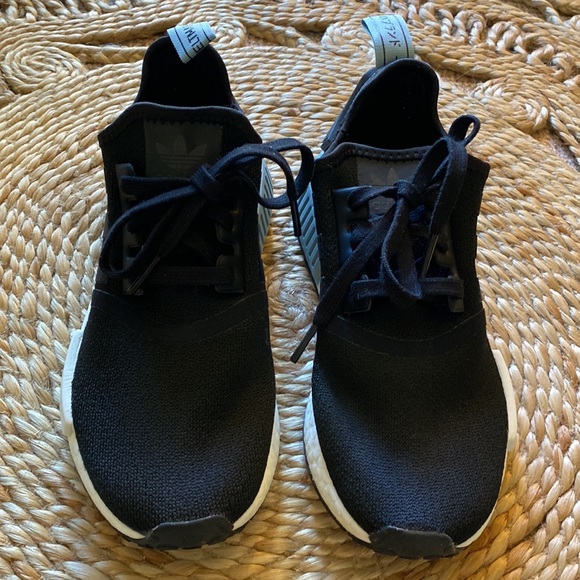 Adidas Women’s NMD R1 Black Ash Grey Sneakers - Picture 4 of 9